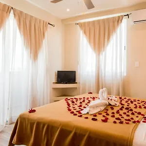 Casa Leo Apartahotel Playa del Carmen